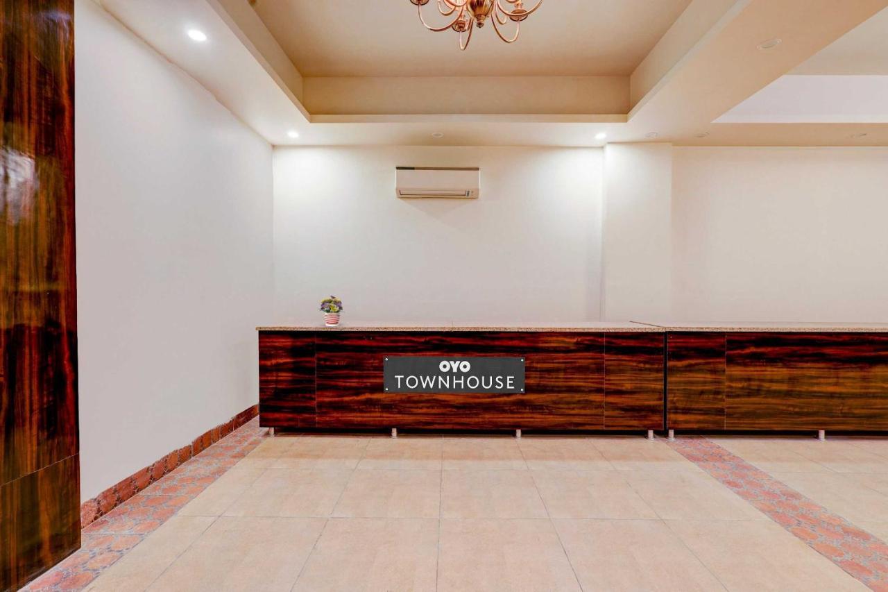 Townhouse Golden King Hotel Nova Deli Exterior foto