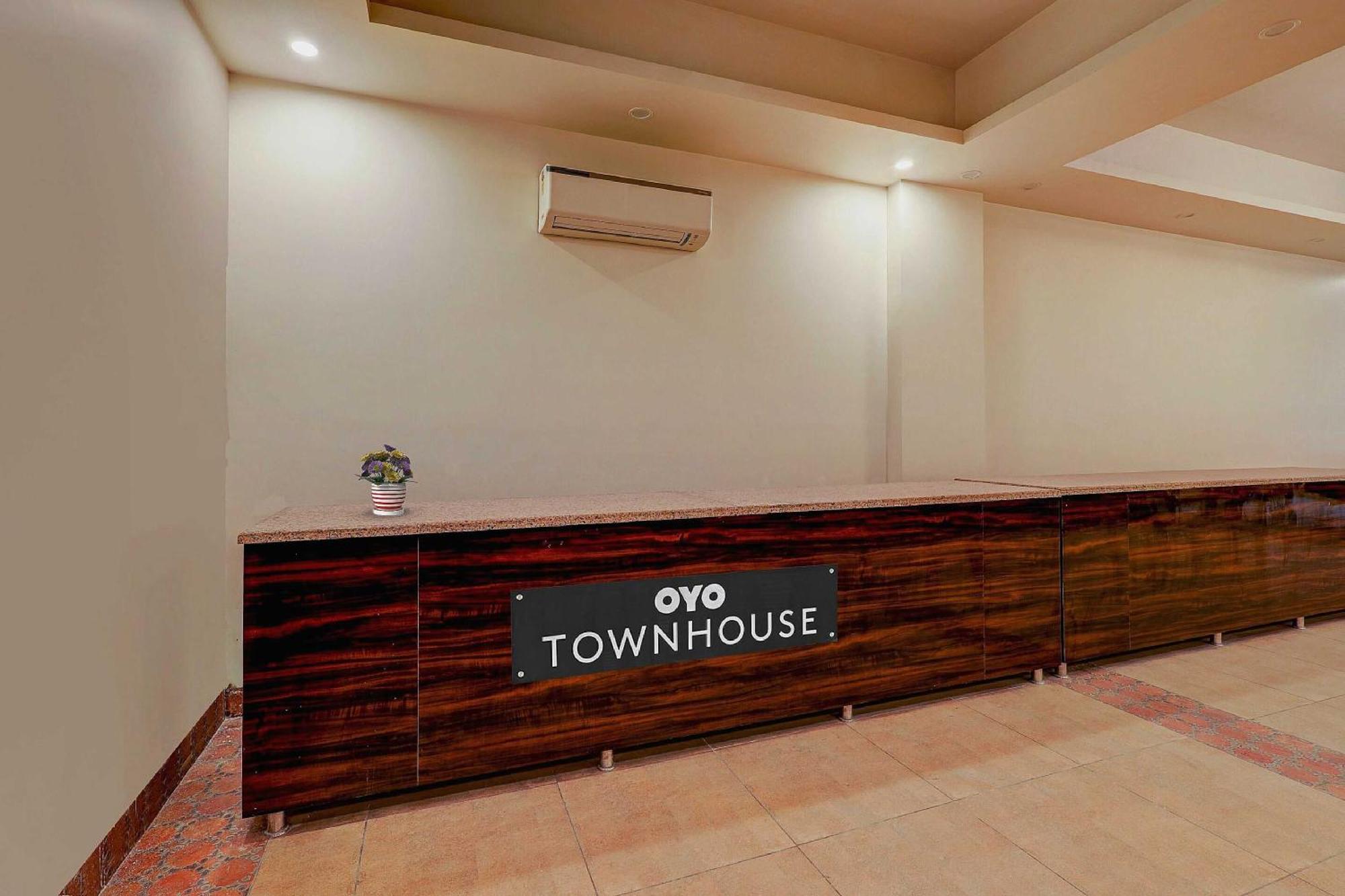 Townhouse Golden King Hotel Nova Deli Exterior foto